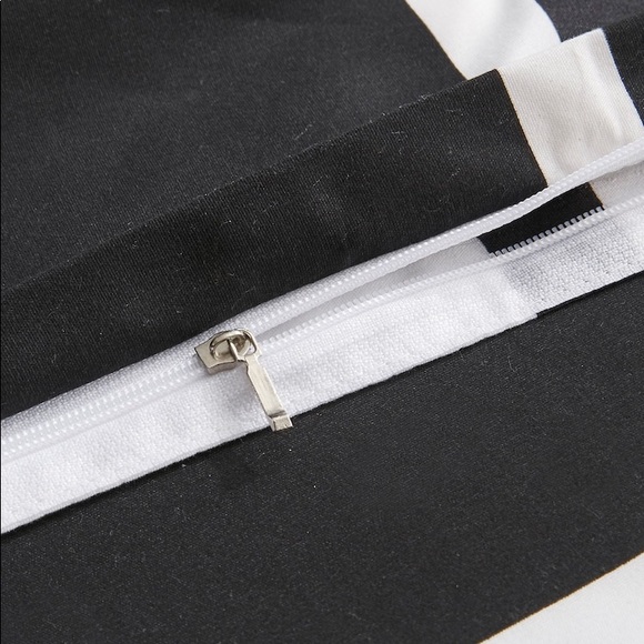 TWIN • Striped duvet cover black white reversible - Picture 3 of 4